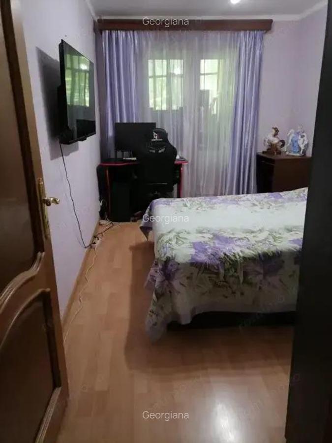 Apartament cu 1 camera zona Piata 700 - 1