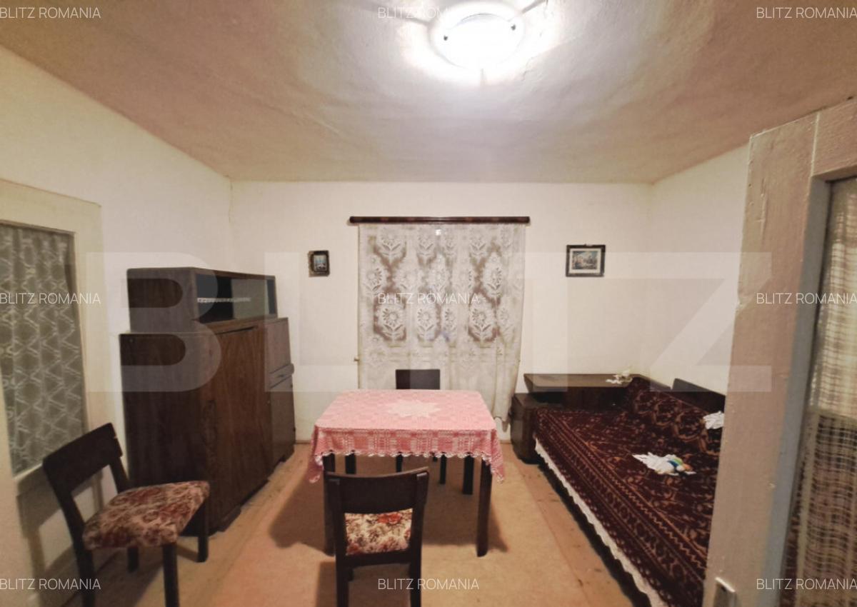 Casa de vanzare, 5 camere, teren generos de 1.290 m2, zona - 8