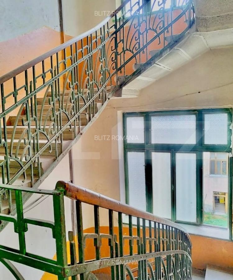 Cladire istorica, 4 camere-balcon si view spectaculos- Piata Romanilor - 13