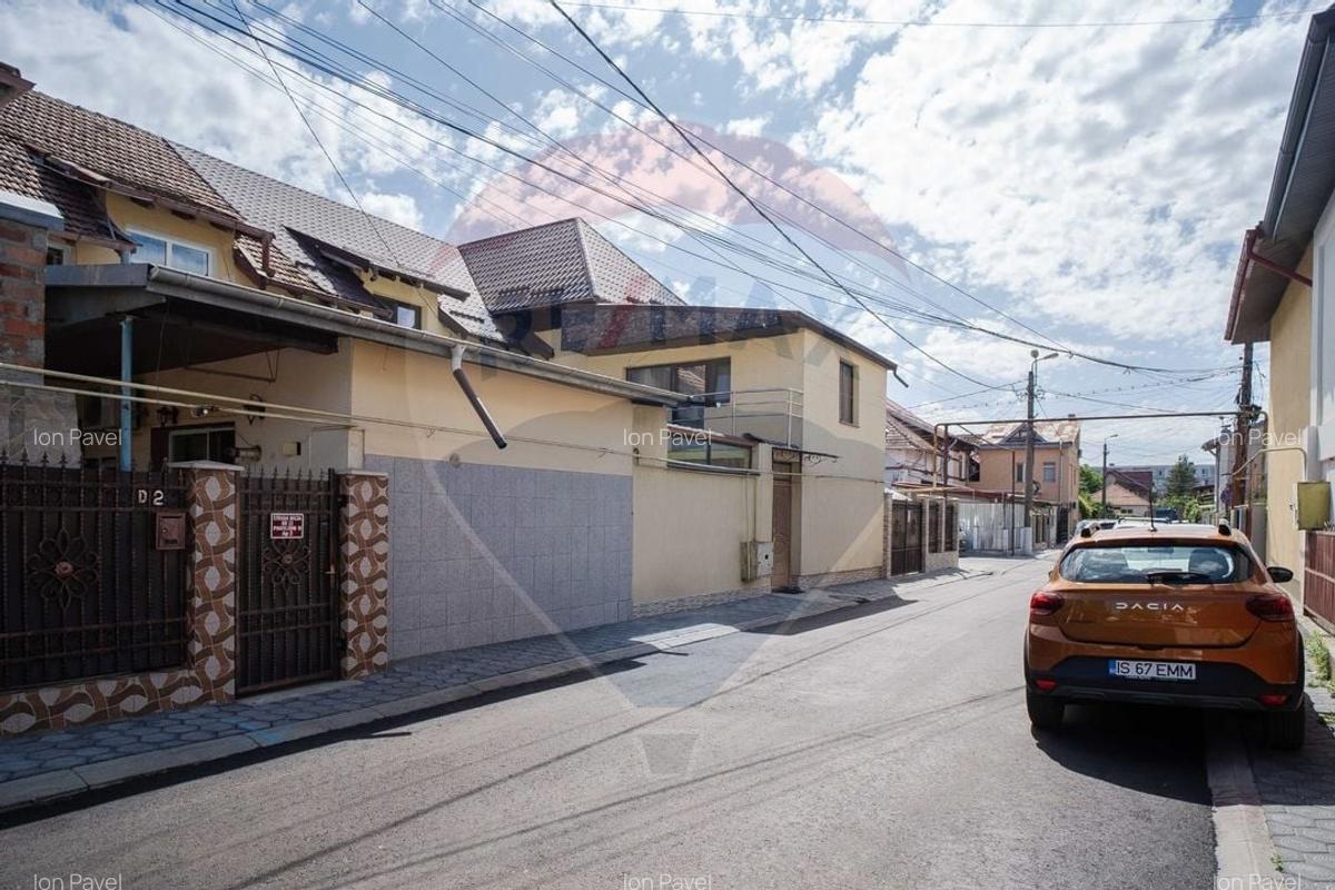 Casa / Vila cu 4 camere de vanzare in zona Podu Ros - 4