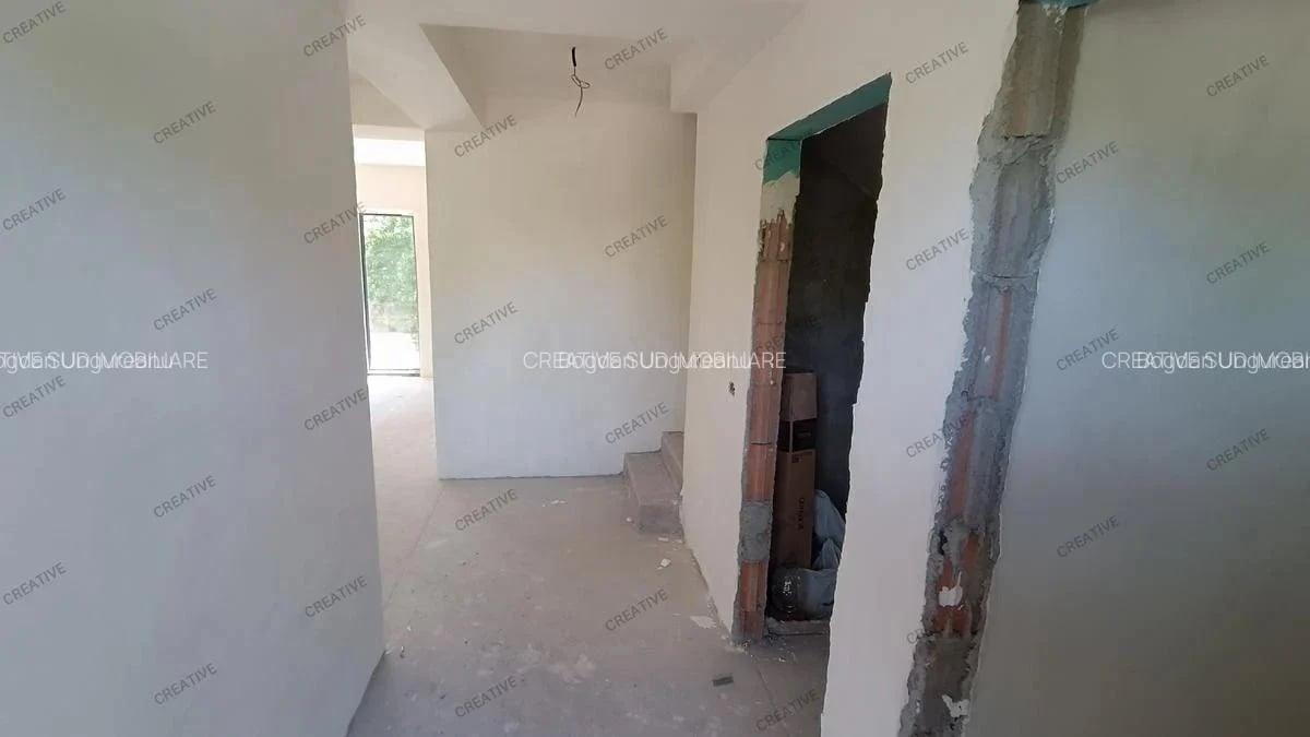 Vila INDIVIDUALA - 4 Camere - 350 mp teren - Sos. Oltenitei DN 4 - 5