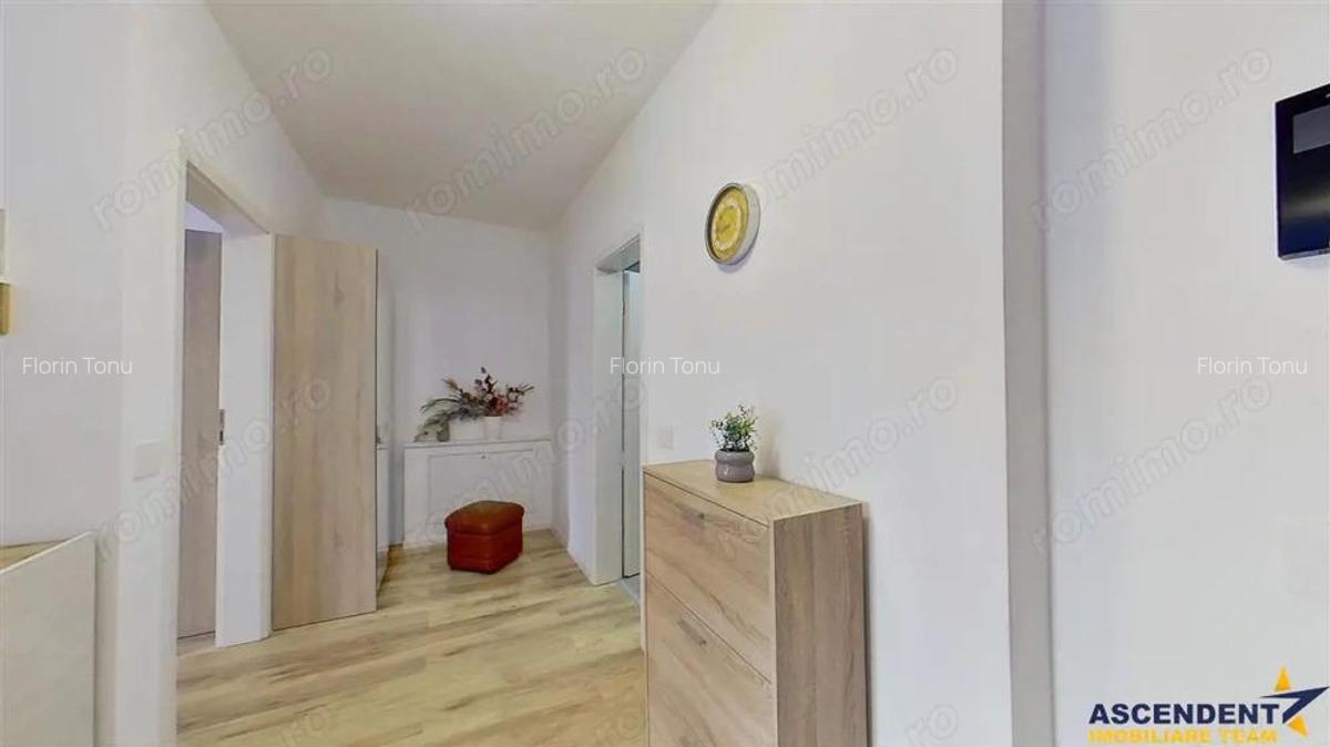 TUR 3D! Studio,regim vila,accesorizat,terasa, parcare,boxa,Maurer Villas,Tractorul,Brasov - 3