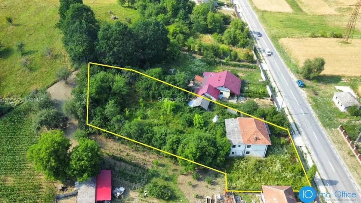 CASA CU TEREN 1730 MP, UTILITATI RACORDATE - 2