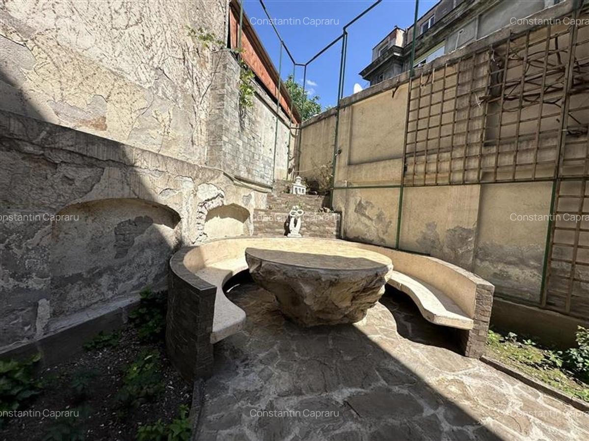 Vila brancoveneasca pretabila: birouri, clinica, ceainarie - 2