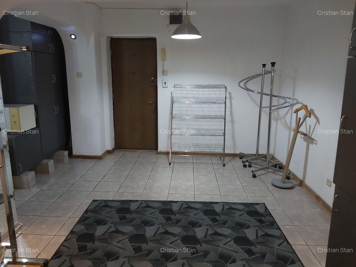 Unirii fantanile mari Piata Unirii - Piata Constitutiei 2 cam 450 euro - 3