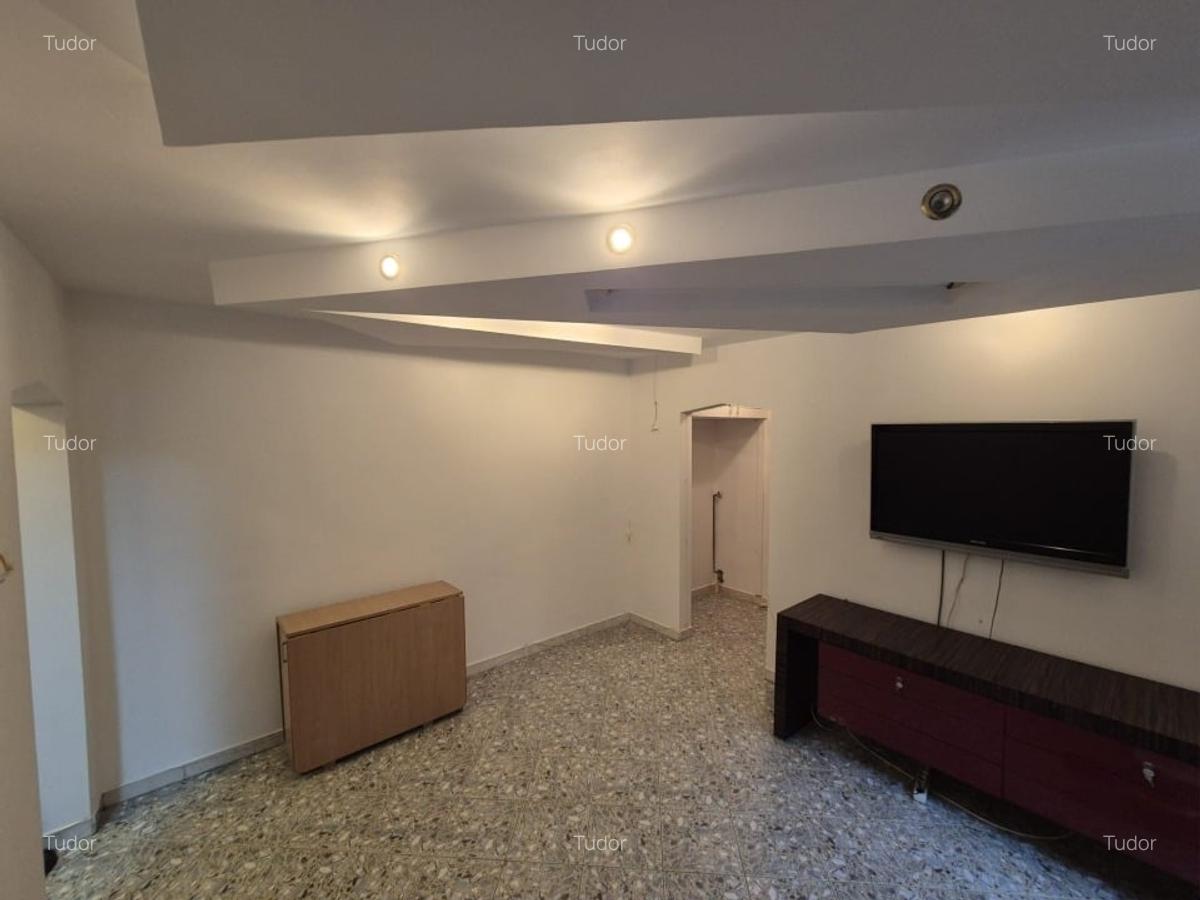 Direct proprietar, vând ap 3 camere, sector 4, strada Semenic - 2