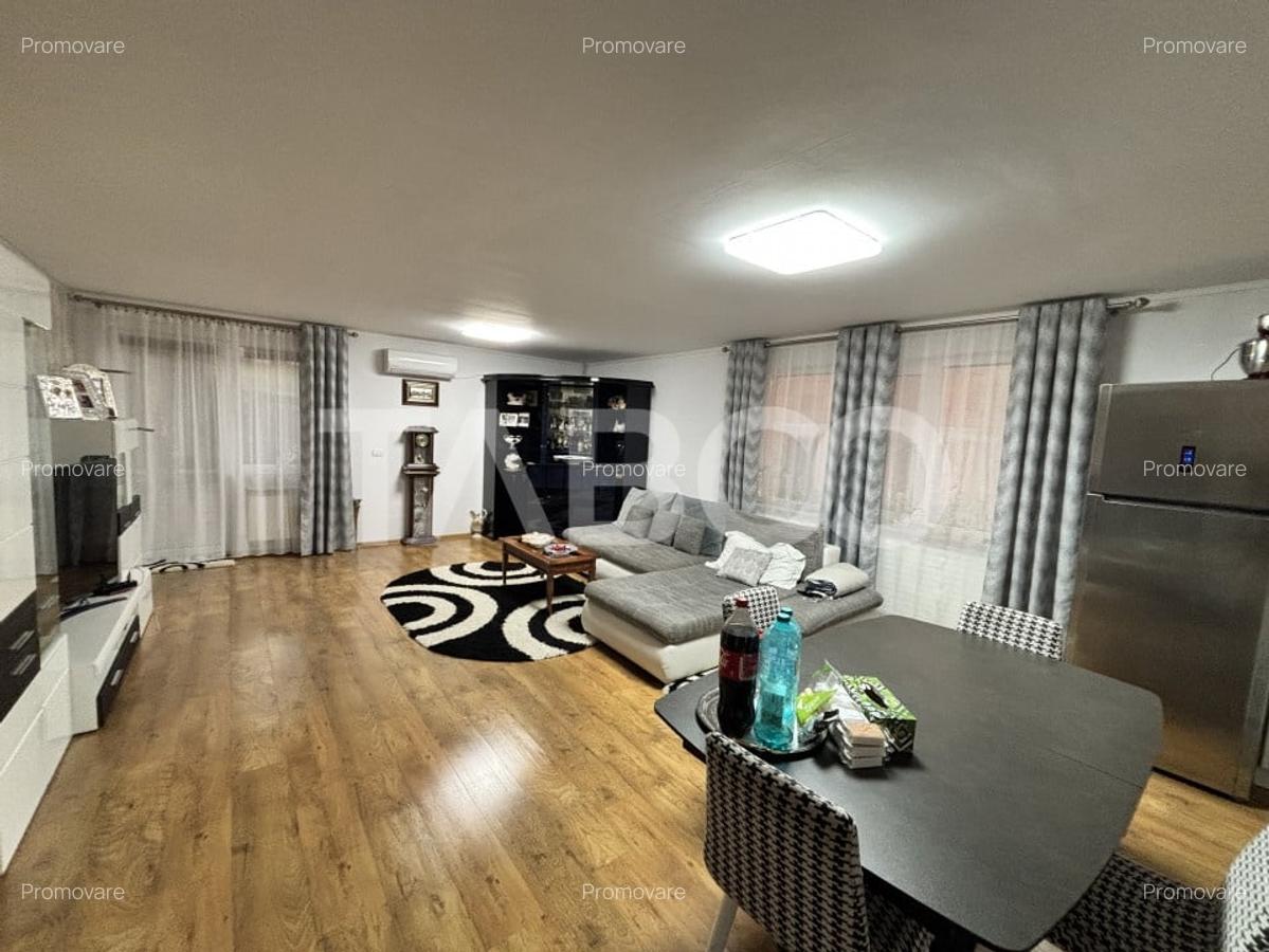 Casa deosebita de vanzare cu 3 camere  Sura Mare Sibiu 500 mp teren - 1