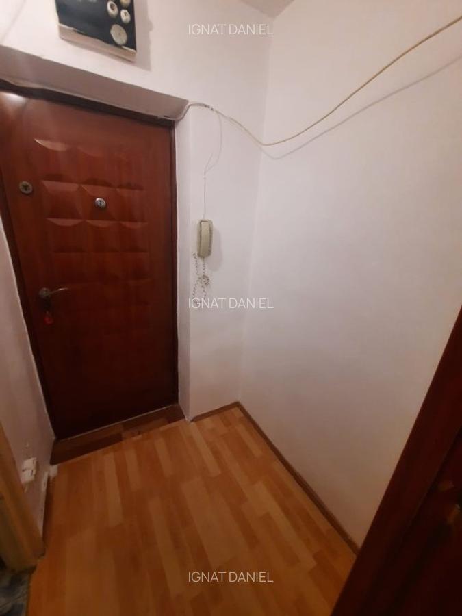 Garsoniera, etajul 1/4, zona Nicolina - 6