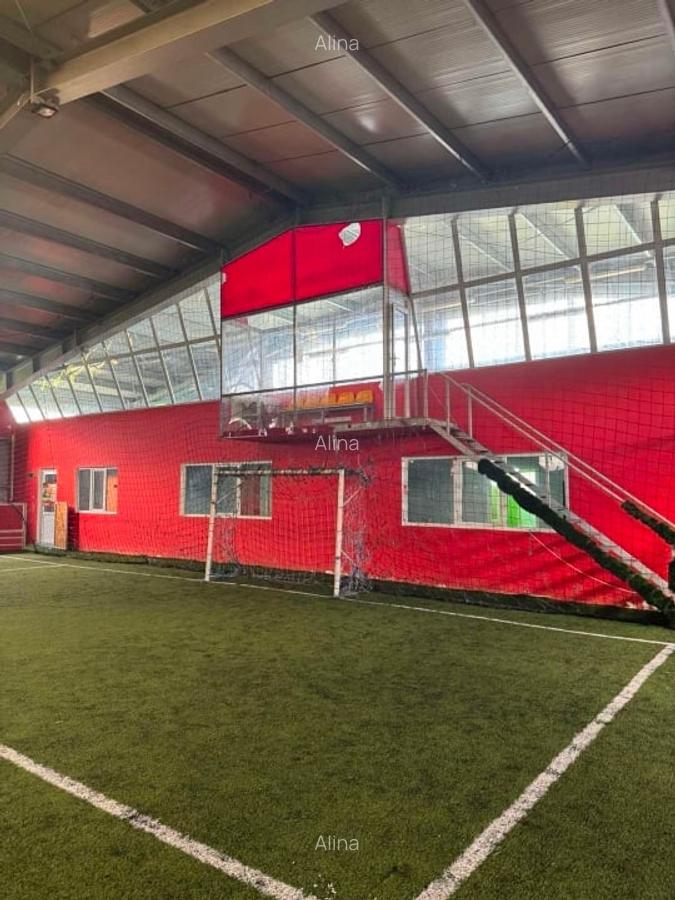 Închiriere Hală amenajată ca  Teren de fotbal acoperit  de  1300 m2 - 1