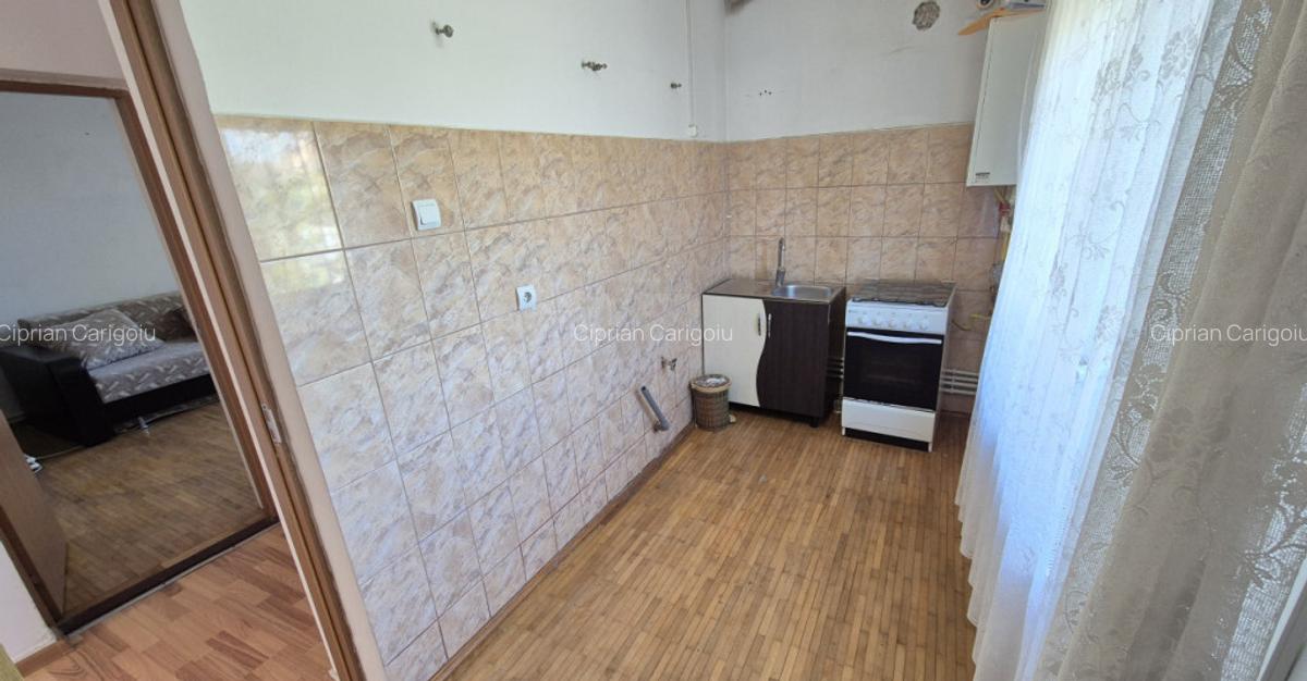 Casa cu teren generos, str. Ghiocelului cartier Primav - 7
