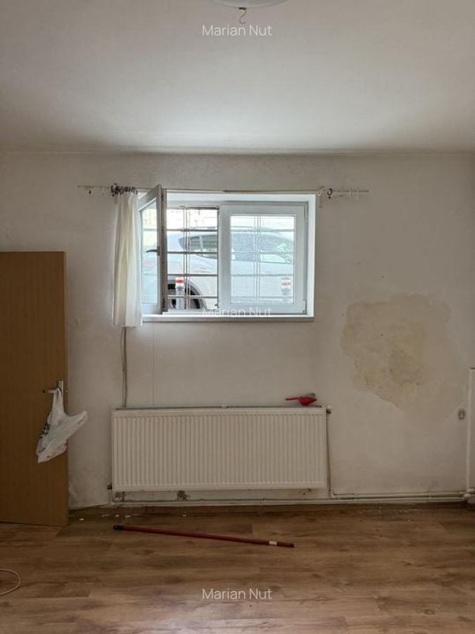 Demisol spațios -- pretabil birou, sau de locuit, Necesită renovare CLS R2 - 5
