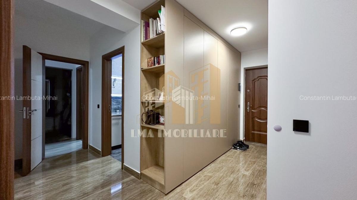 Apartament cu 3 camere decomandat, mobilat în Tractorul - 2