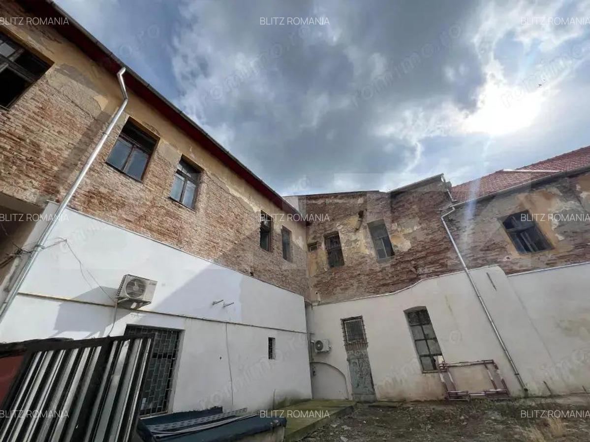 Hotel cu 44 camere, renovabil, pozi?ionat ultracentral oportunitate - 3