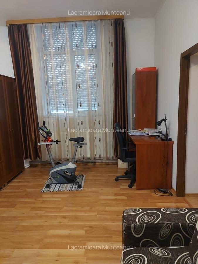 Unirii , Piata Cosbuc - 2