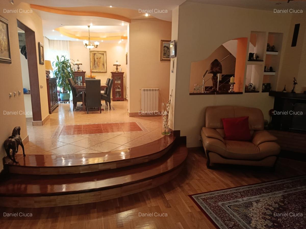 Casă cu 4 camere în Bucureștii Noi - 1