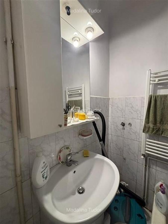 Casa de vanzare pretabila spatiu comercial / birouri,  2 camere, boxa si pod ren - 8