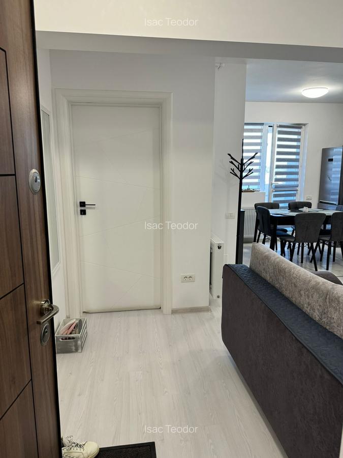Apartament cu 2 camere decomandat în Apărătorii Patriei - 5
