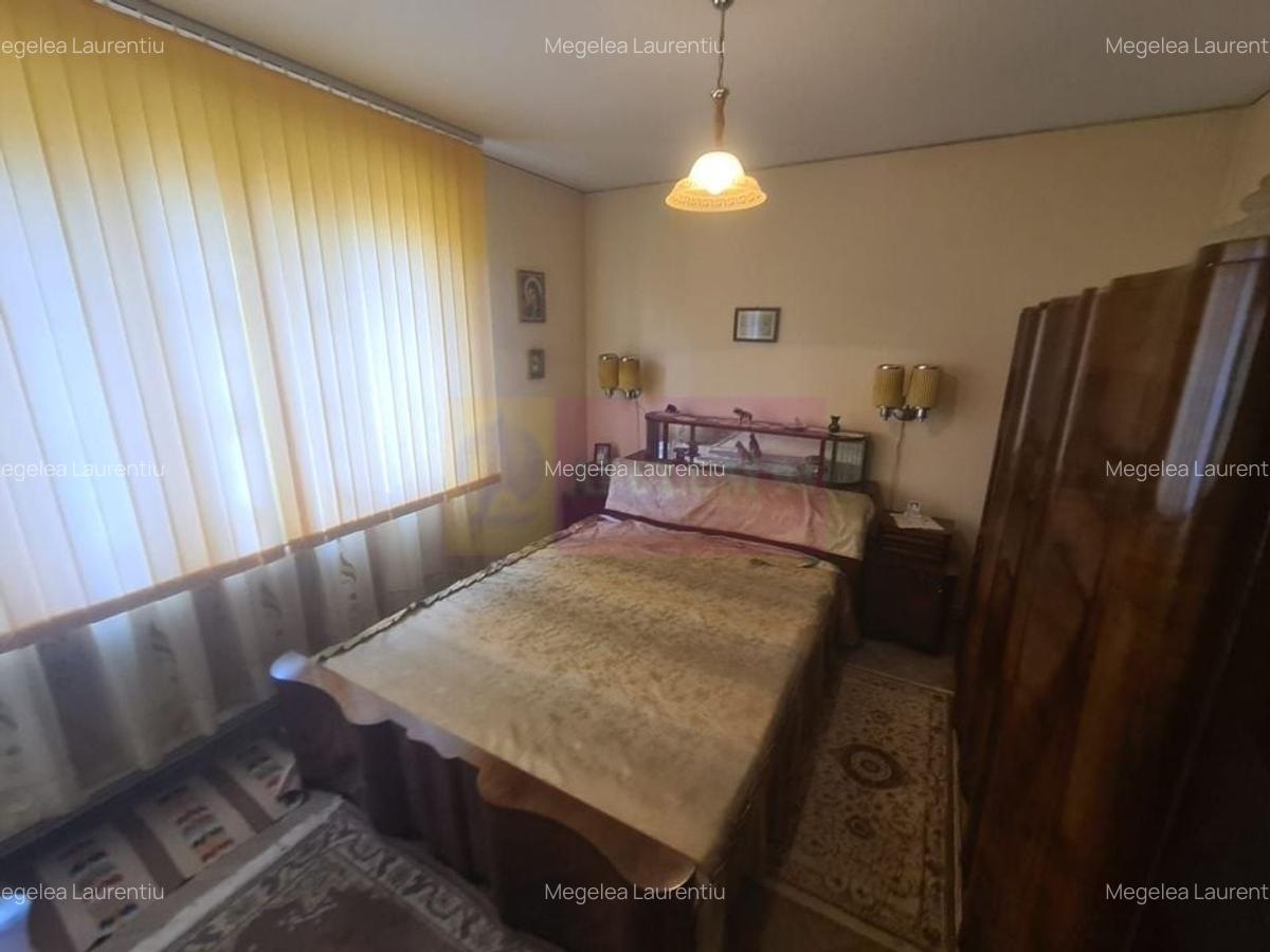 Apartament cu 3 camere de vanzare in Campina - Zona Scoala Centrala - 8
