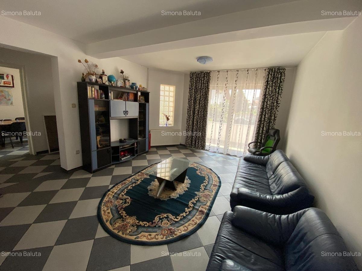 Vanzare casa vila 5 camere zona Crangasi - 3