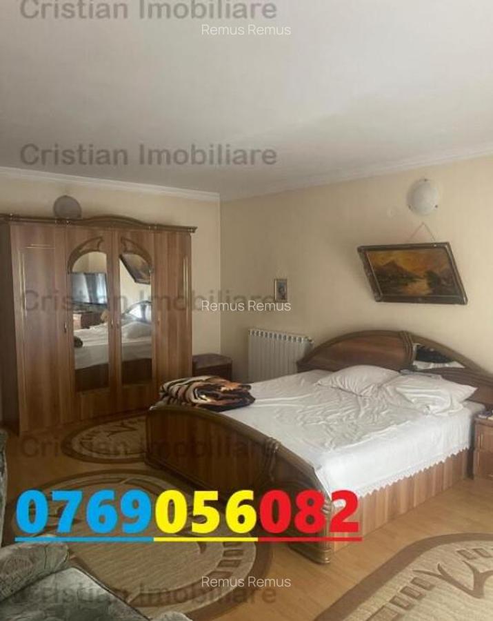 Casa 3 camere,decomandata, construcie anul 2000,Centru - 1