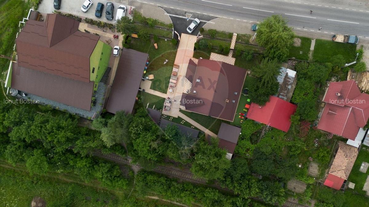 Casa spatioasa de vanzare - 22