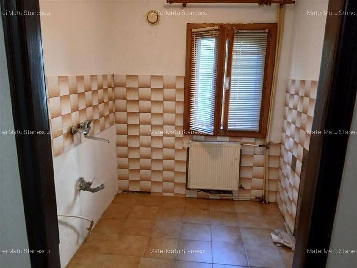 Decomandat Spatios Parter zona Buziasului - 3