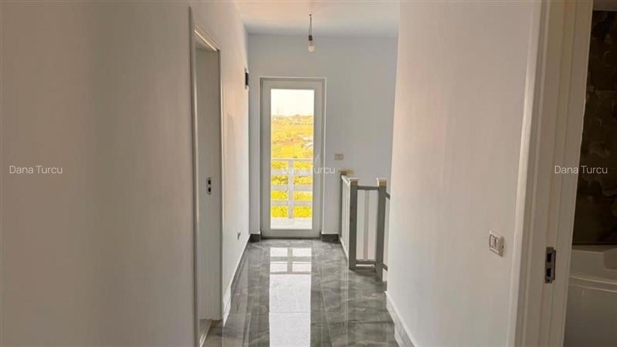 Vila individuala de vanzare in Valea Lupului, zona linistita, fundac privat, 4 c - 11