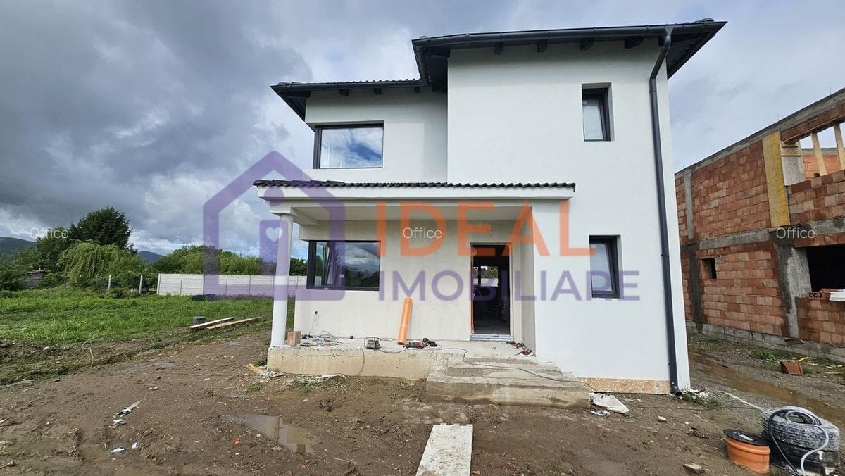 Casa Individuala Moderna cu 4 camere, in Cristian - 2