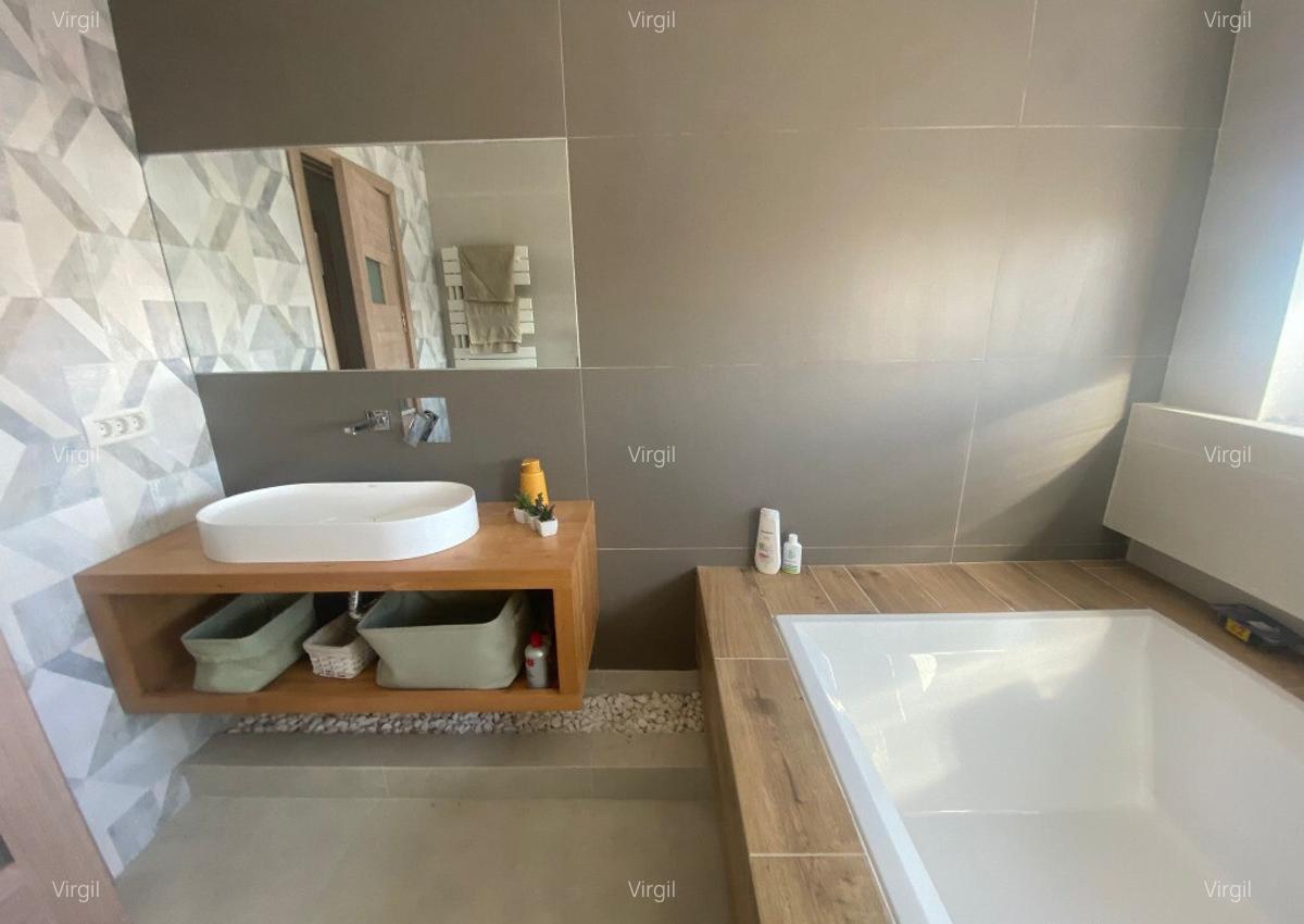 Apartament spatios 3 camere / Palazu Mare - 8