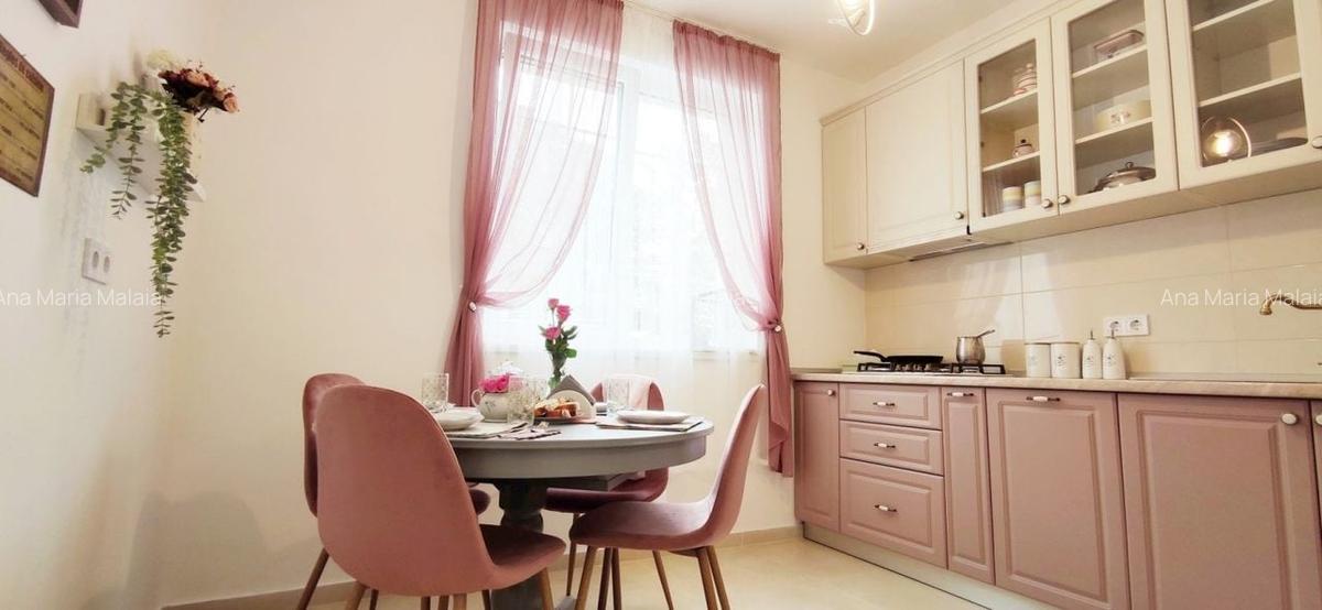 Apartament cu 2 camere decomandat în Apărătorii Patriei - 2