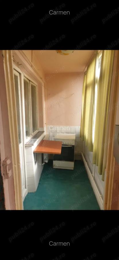 De vanzare apartament doua camere semidecomandat zona Micro 40 ,etajul 4 - 5 De vanzare apartament doua camere semidecomandat zona Micro 40 ,etajul 4 - 5