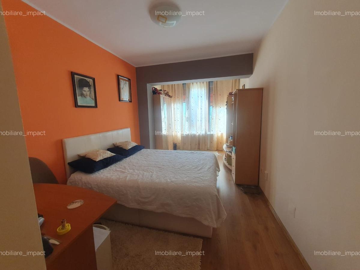 Apartament 3 camere Complex Vega, strada Tecuci, etaj 1/8 - 1