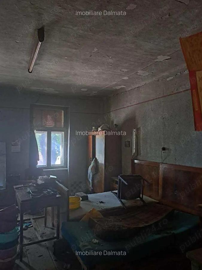 Casa de vanzare pe un nivel , Strada George Cosbuc , 55.000 euro negociabil - 2 Casa de vanzare pe un nivel , Strada George Cosbuc , 55.000 euro negociabil - 2