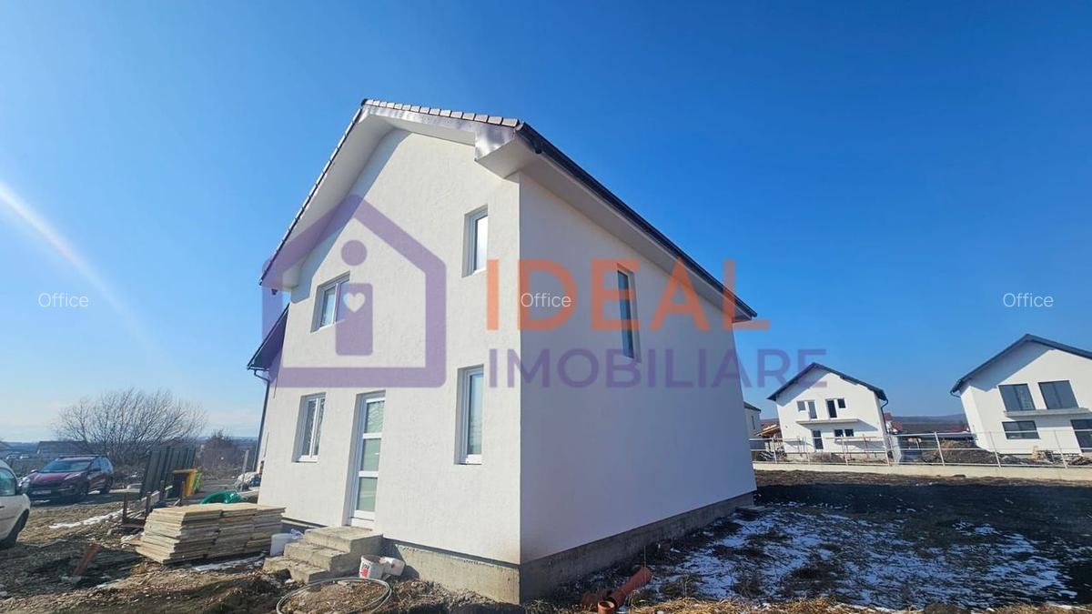Casa Individuala Moderna cu 525 mp de curte, Sura Mica - 2