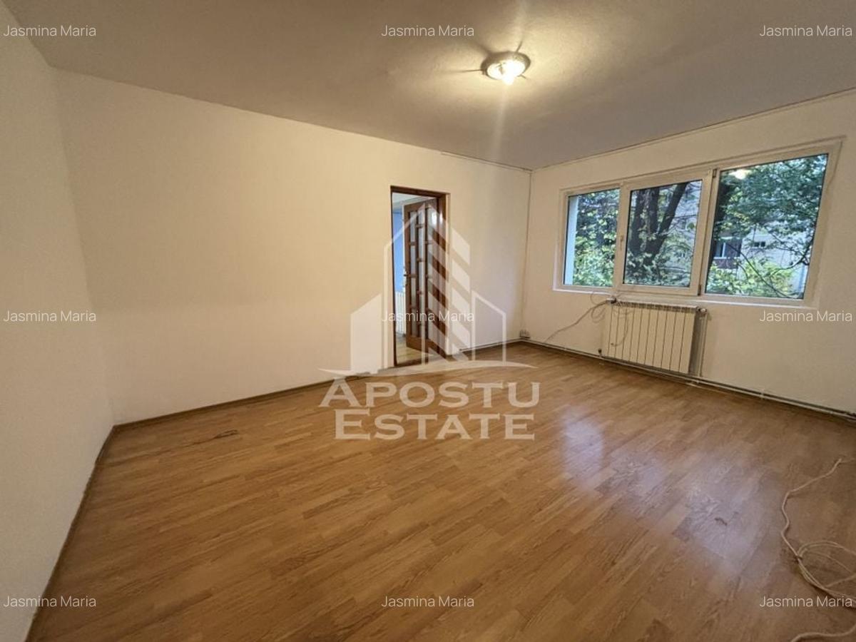 Apartament cu 2 camere in zona Sagului, centrala proprie, etajul intai - 2