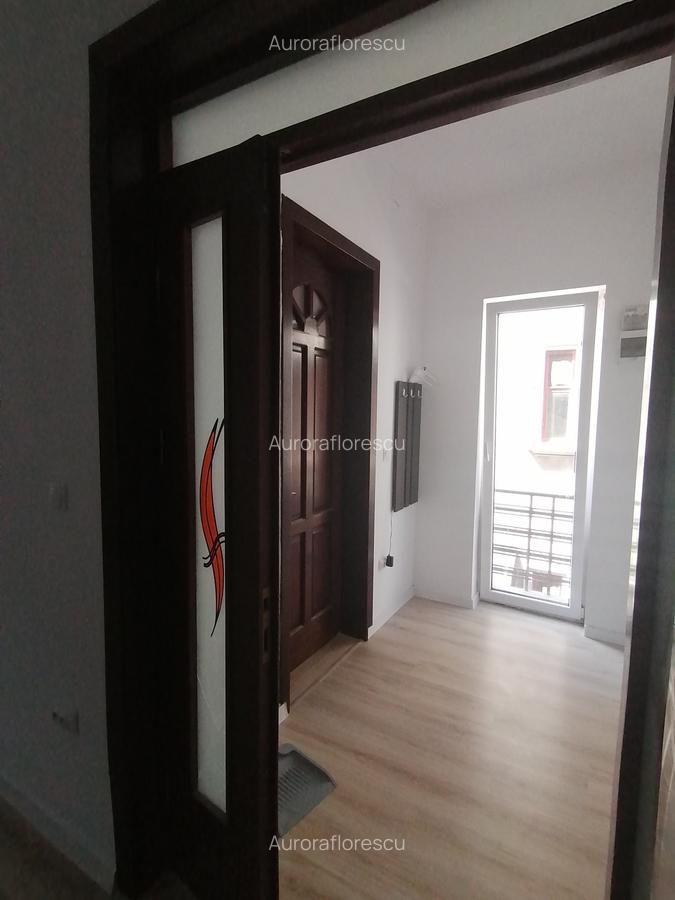 Centru-Etaj de vila - 3 Centru-Etaj de vila - 3