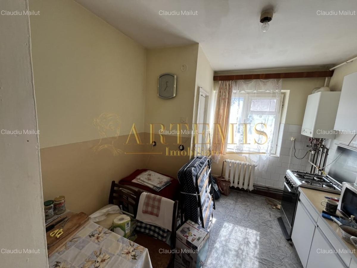 Apartament de 2 camere, zona Ispirescu , etaj 3 - 2