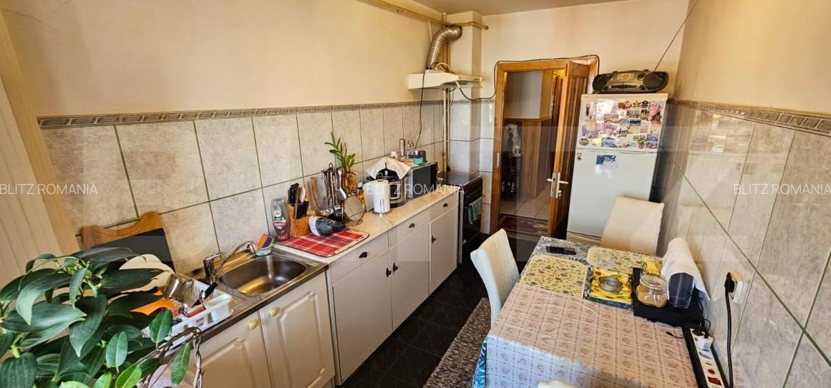 Apartament cu 3 camere, 2 bai si 2 balcoane spatioase - zona centrala, DEVA - 5