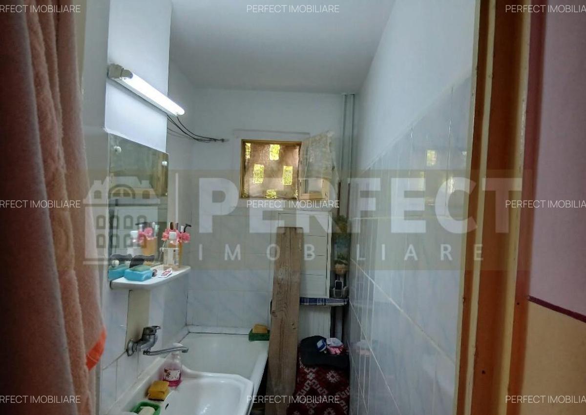 Apartament 2 camere, et.2/4 -Zarandului - 40.000 euro - 10