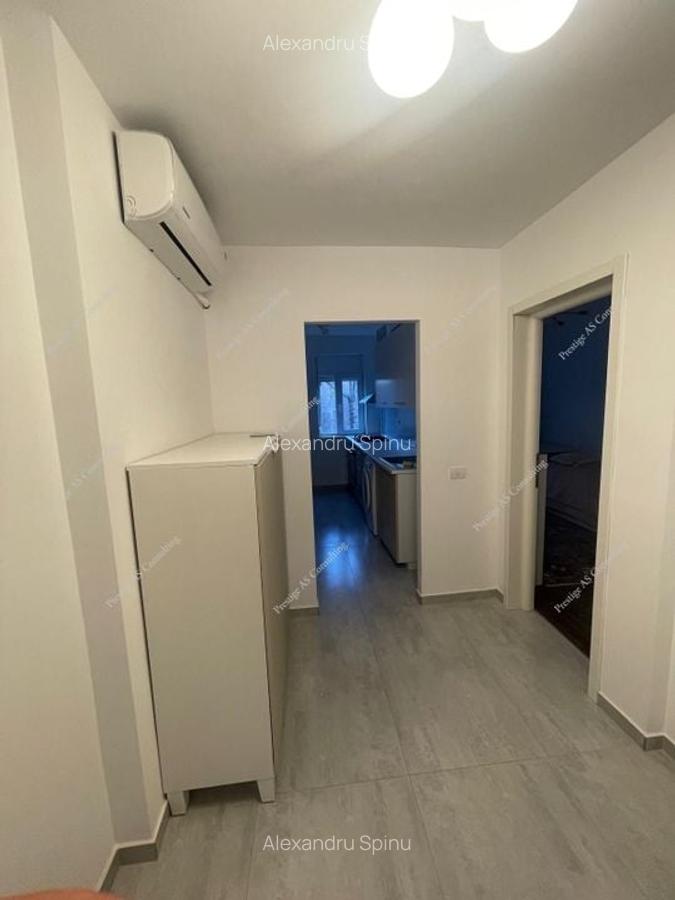 Apartament de vanzare cu 2 camere, renovat complet, cu boxa prorie - Complex - 3