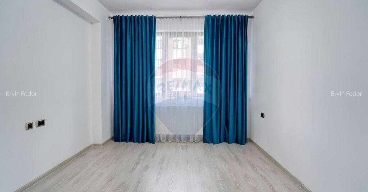 Apartament cu 3 camere de vanzare in Isaran Tractorul - 6
