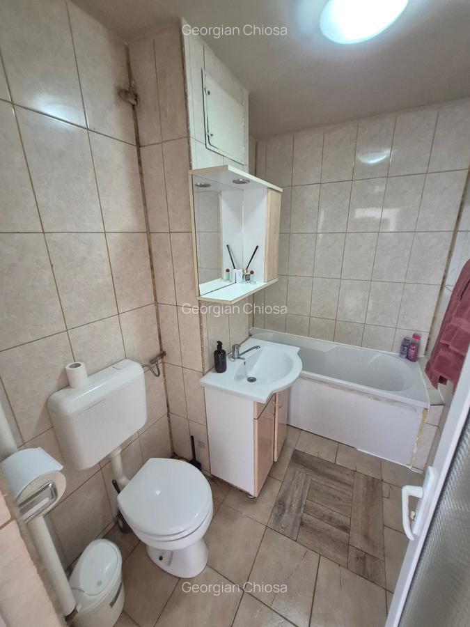 2 Cam-Aradului-3 Min Iulius Town--Mobilat-Centrala-Balcon--Aer conditionat-54 MP - 15