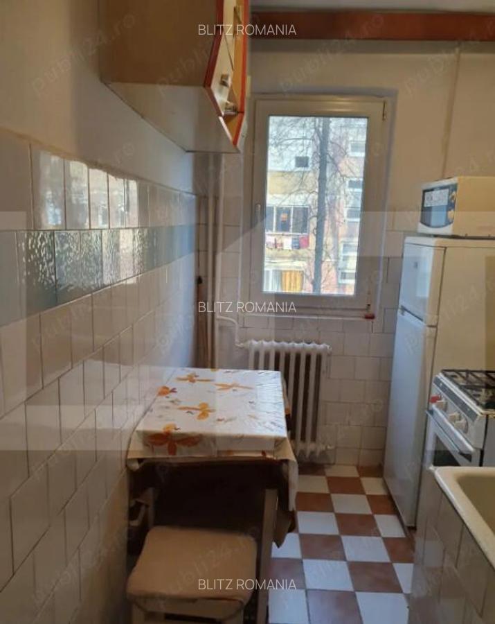 Apartament de vanzare, cu 2 camere, 40 mp, zona Blascovici - 4