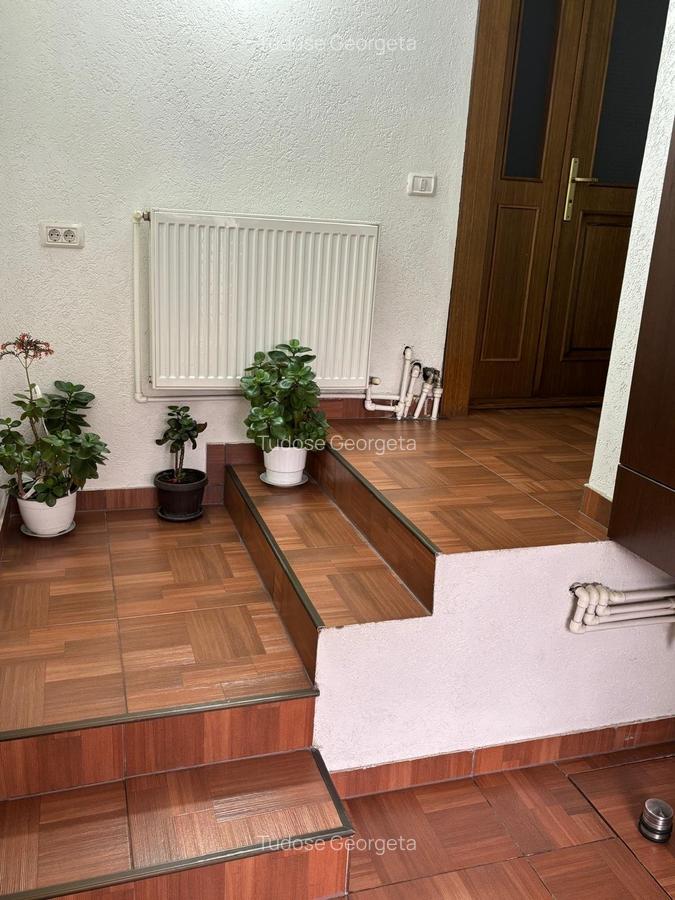 Casă cu 4 camere în Central - 15
