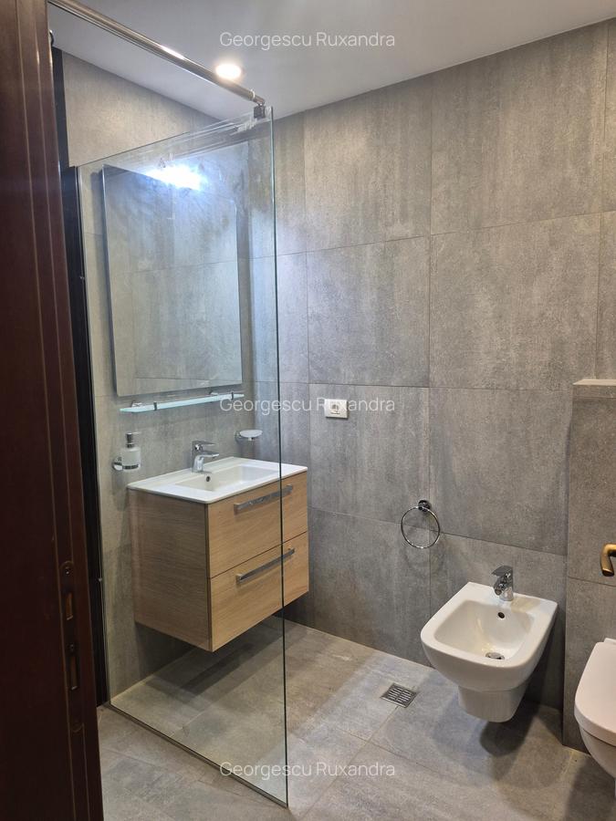 3 camere  decomandat, renovat 2025, loc parcare subteran inclus,parter inalt - 15