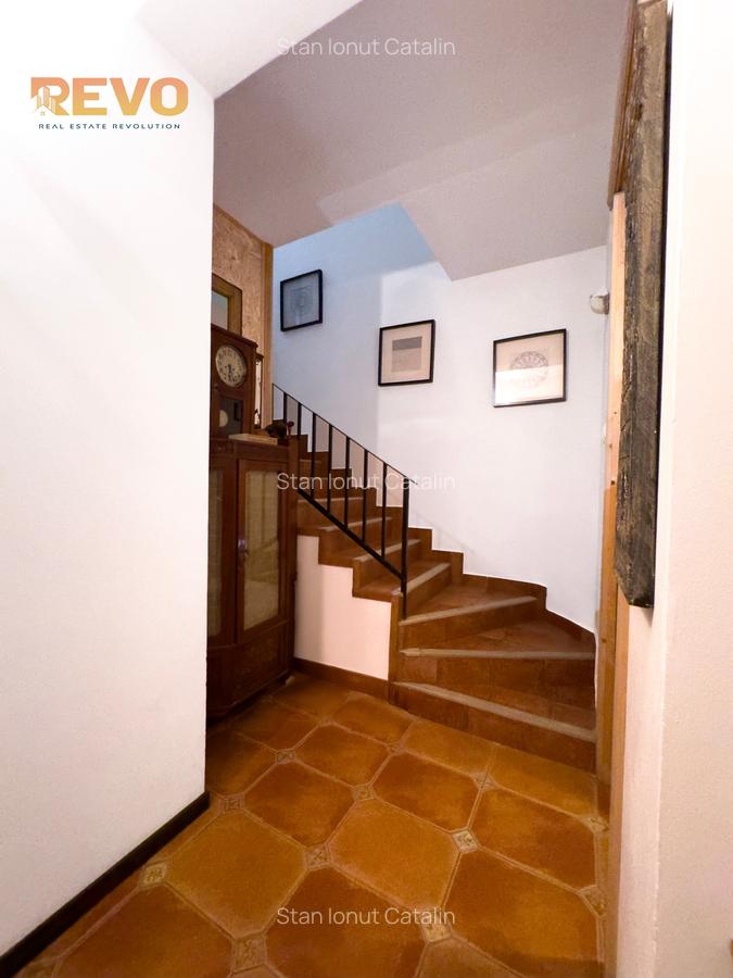 Popa Nan – Pache Protopopescu • Vilă P+1+M, curte proprie, 180mp - 9