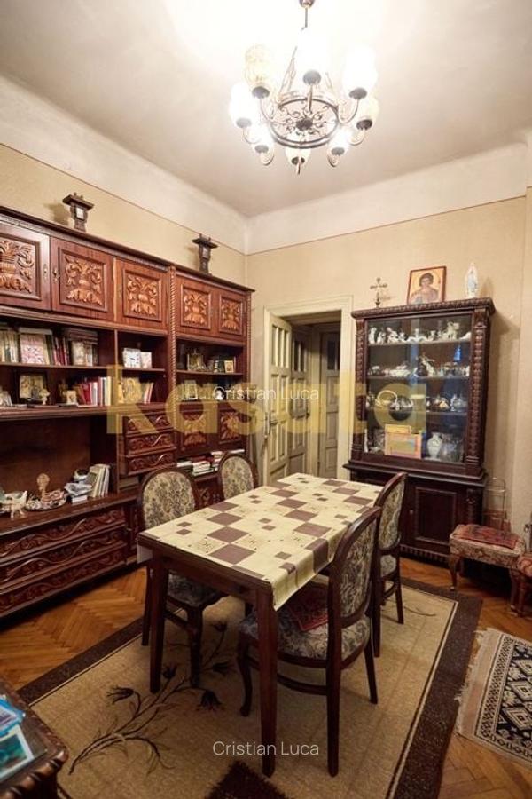 CASĂ CLASICĂ DE VANZARE CU POTENȚIAL PREMIUM ÎN ZONA 1 MAI - 15