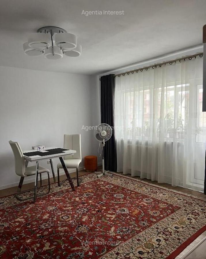 Vand apartament cu 2 camere in Gavana Pitesti - 2