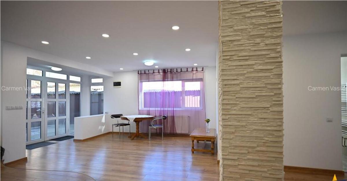 Casa individuala, rezidential servicii cabinete, cartier F - 3