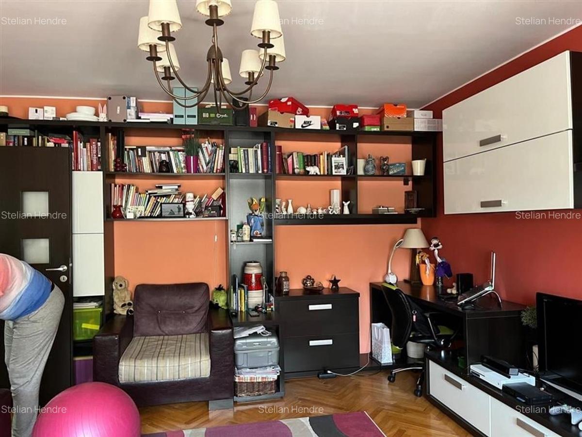 Apartament cu 3 camere decomandat în Rogerius - 11